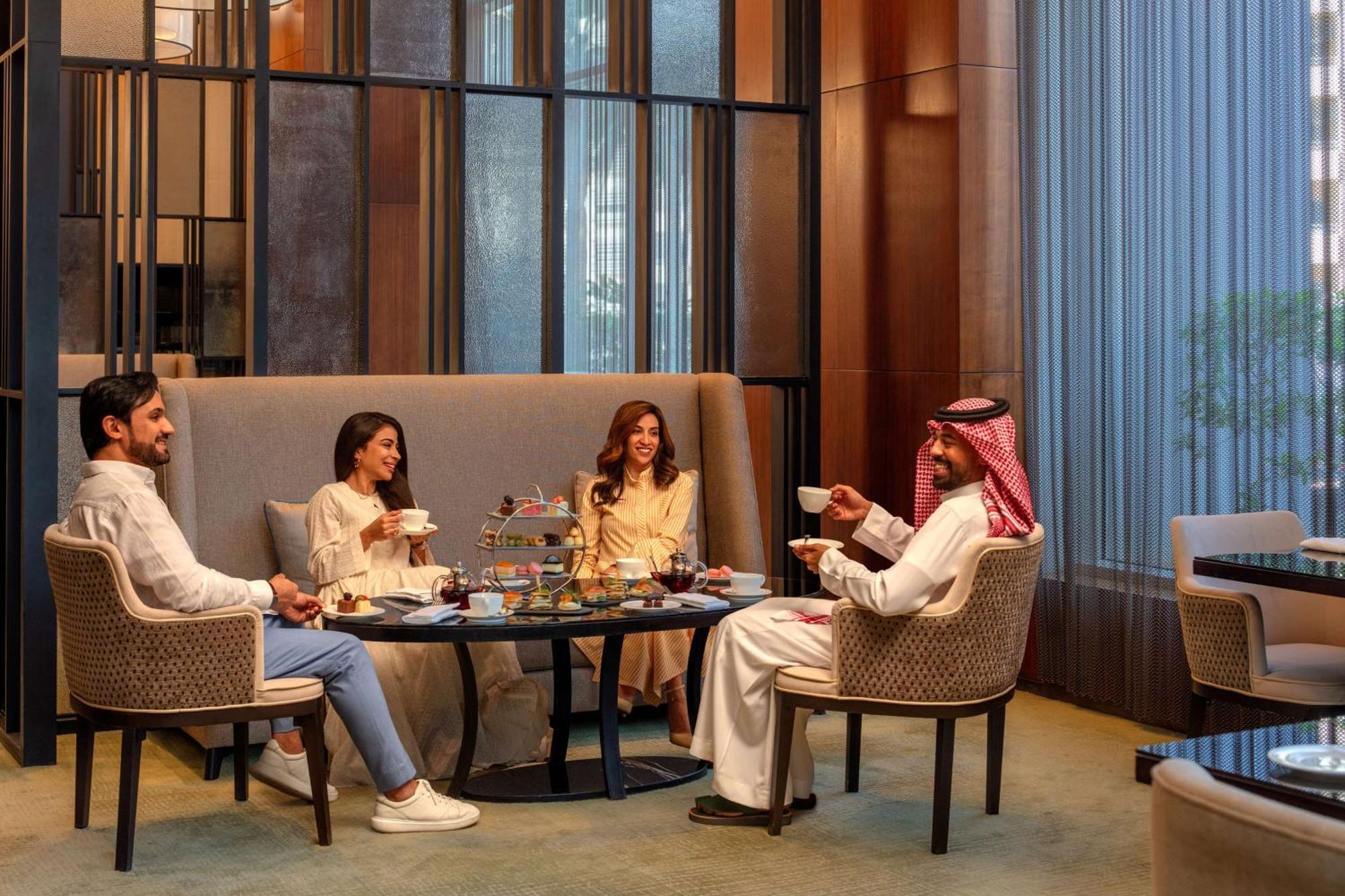 Hyatt Regency Riyadh Olaya Zewnętrze zdjęcie The Lounge at the Ritz-Carlton, DIFC